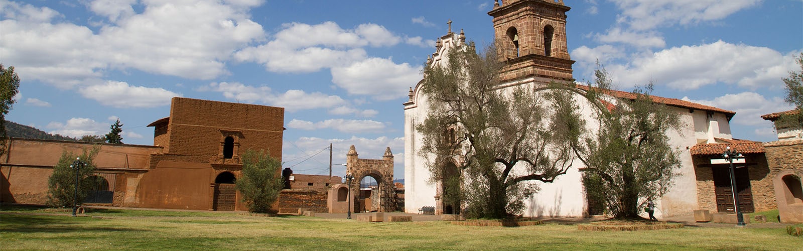 Tzintzuntzan Pueblo Mágico Michoacán
